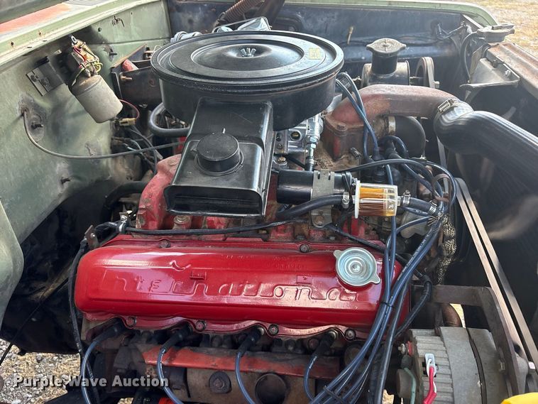 image for item ES8115 1972 International 1110 pickup truck