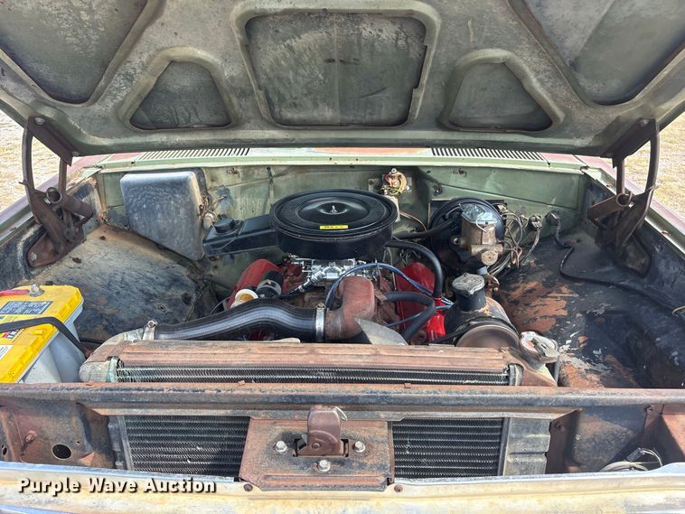 image for item ES8115 1972 International 1110 pickup truck