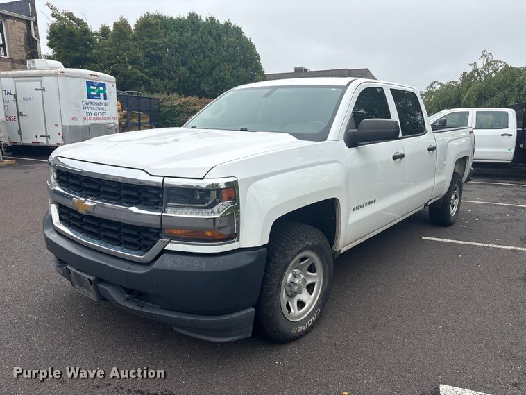 2016 Chevrolet Silverado 1500 Crew Cab pickup truck