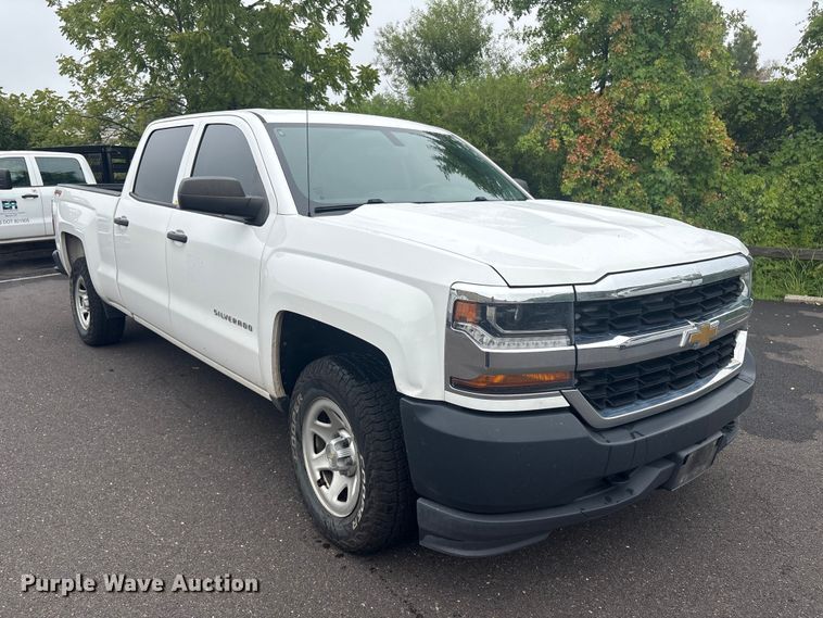image for item ET8669 2016 Chevrolet Silverado 1500 Crew Cab pickup truck