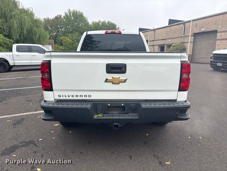 image for item ET8669 2016 Chevrolet Silverado 1500 Crew Cab pickup truck