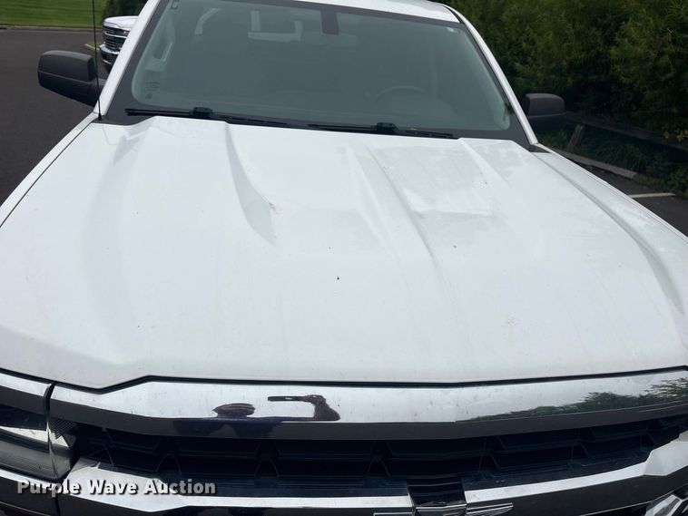 image for item ET8669 2016 Chevrolet Silverado 1500 Crew Cab pickup truck