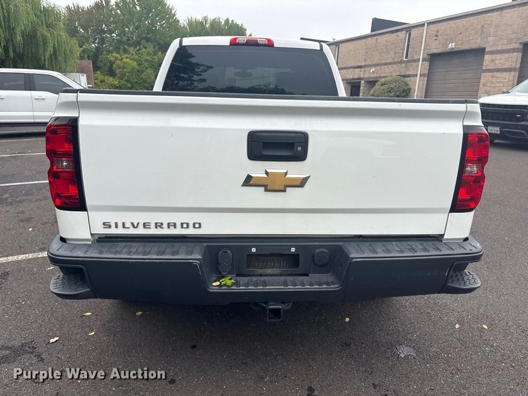 image for item ET8669 2016 Chevrolet Silverado 1500 Crew Cab pickup truck