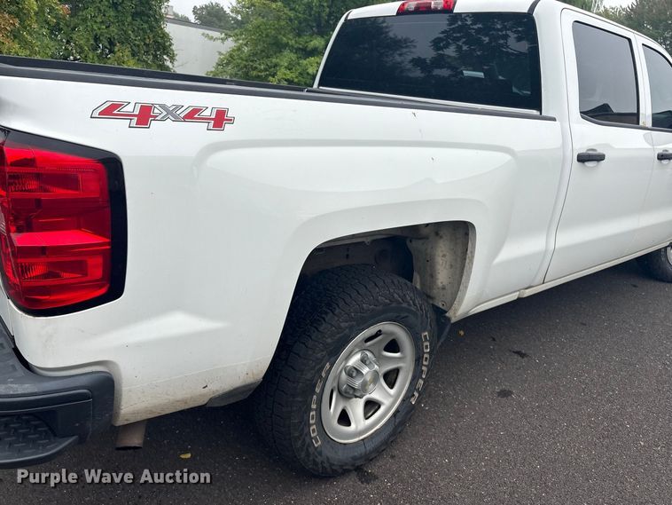 image for item ET8669 2016 Chevrolet Silverado 1500 Crew Cab pickup truck