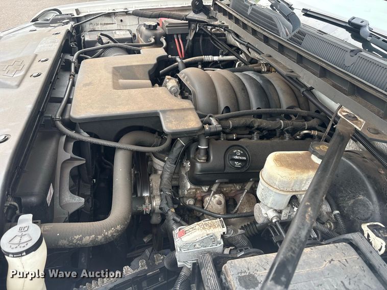 image for item ET8669 2016 Chevrolet Silverado 1500 Crew Cab pickup truck