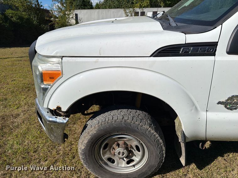 image for item EU0893 2012 Ford F350 Super Duty Crew Cab pickup truck