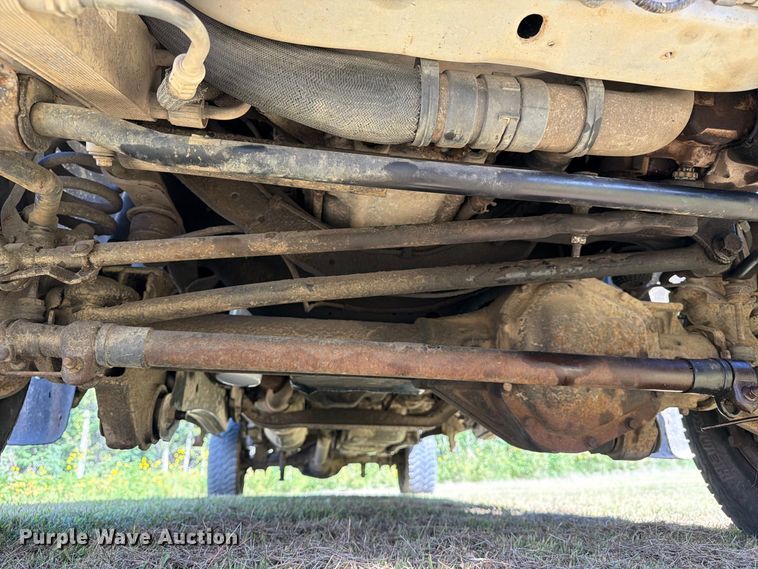 image for item EU0893 2012 Ford F350 Super Duty Crew Cab pickup truck