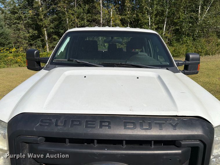 image for item EU0893 2012 Ford F350 Super Duty Crew Cab pickup truck