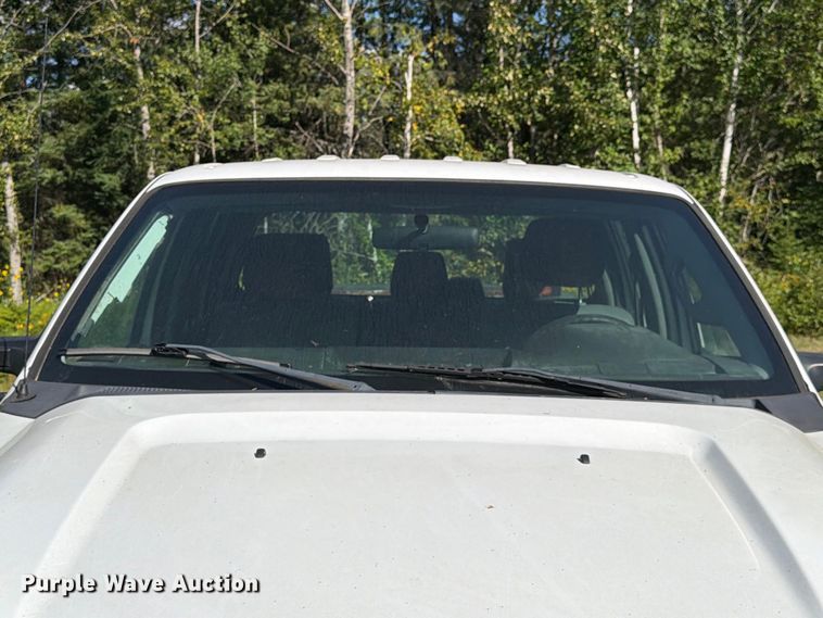 image for item EU0893 2012 Ford F350 Super Duty Crew Cab pickup truck