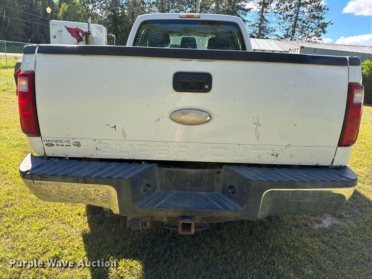 image for item EU0893 2012 Ford F350 Super Duty Crew Cab pickup truck