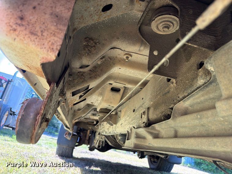 image for item EU0893 2012 Ford F350 Super Duty Crew Cab pickup truck