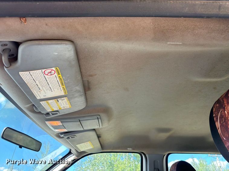 image for item EU0893 2012 Ford F350 Super Duty Crew Cab pickup truck