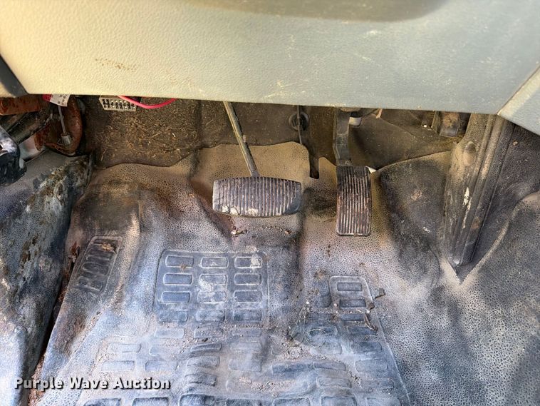 image for item EU0893 2012 Ford F350 Super Duty Crew Cab pickup truck