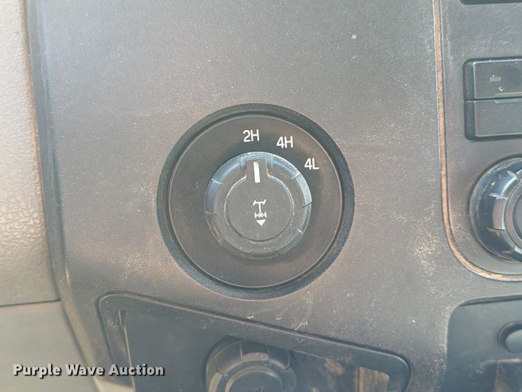 image for item EU0893 2012 Ford F350 Super Duty Crew Cab pickup truck