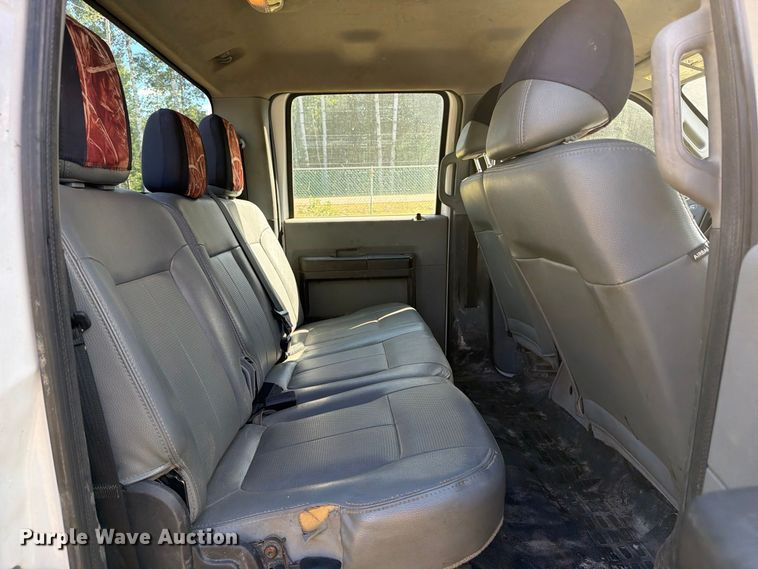 image for item EU0893 2012 Ford F350 Super Duty Crew Cab pickup truck
