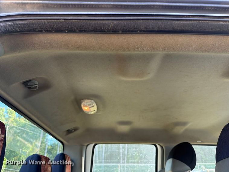 image for item EU0893 2012 Ford F350 Super Duty Crew Cab pickup truck