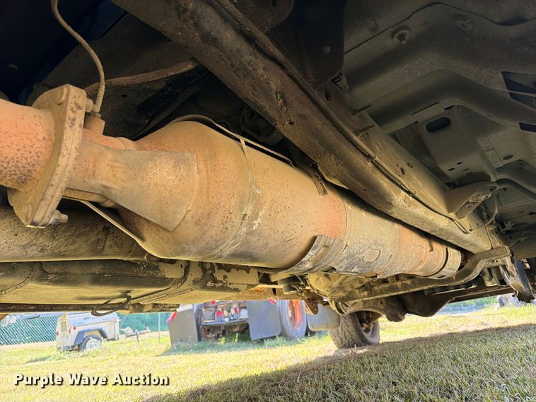image for item EU0893 2012 Ford F350 Super Duty Crew Cab pickup truck