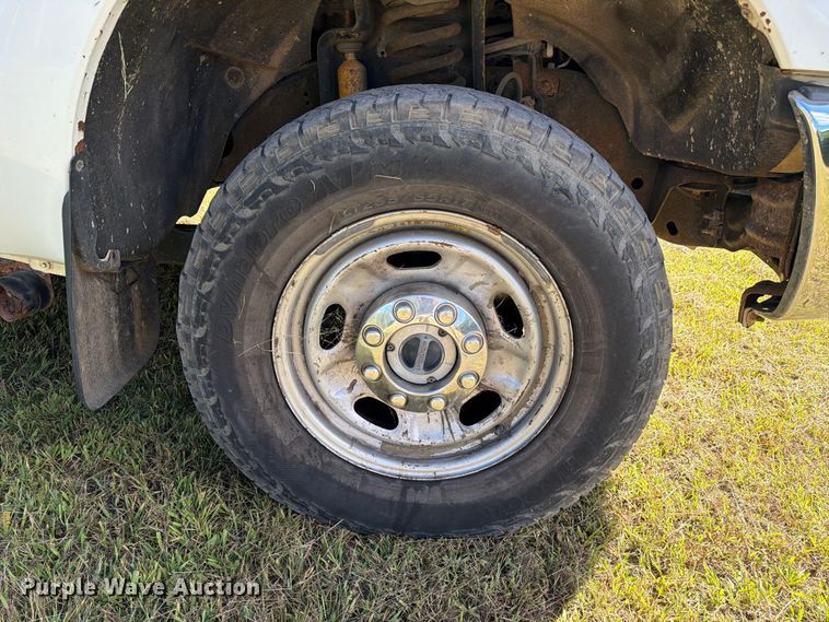 image for item EU0893 2012 Ford F350 Super Duty Crew Cab pickup truck