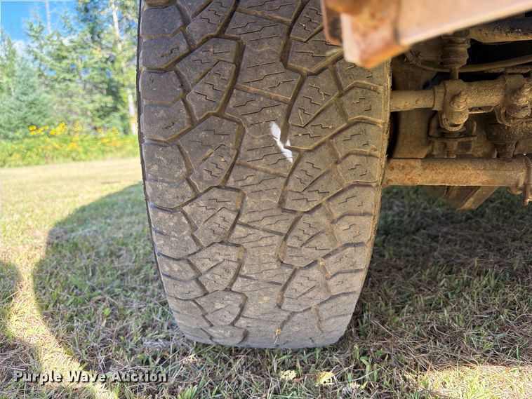 image for item EU0893 2012 Ford F350 Super Duty Crew Cab pickup truck