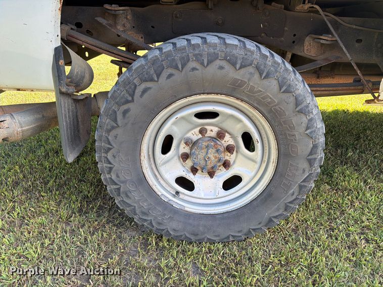 image for item EU0893 2012 Ford F350 Super Duty Crew Cab pickup truck