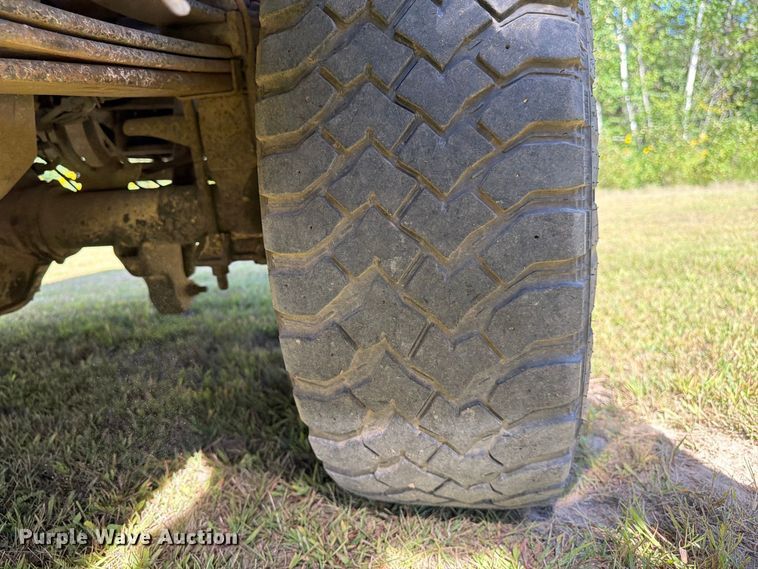 image for item EU0893 2012 Ford F350 Super Duty Crew Cab pickup truck