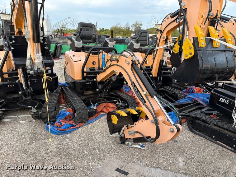 image for item EU1557 2024 Erie Industries EM15 mini excavator