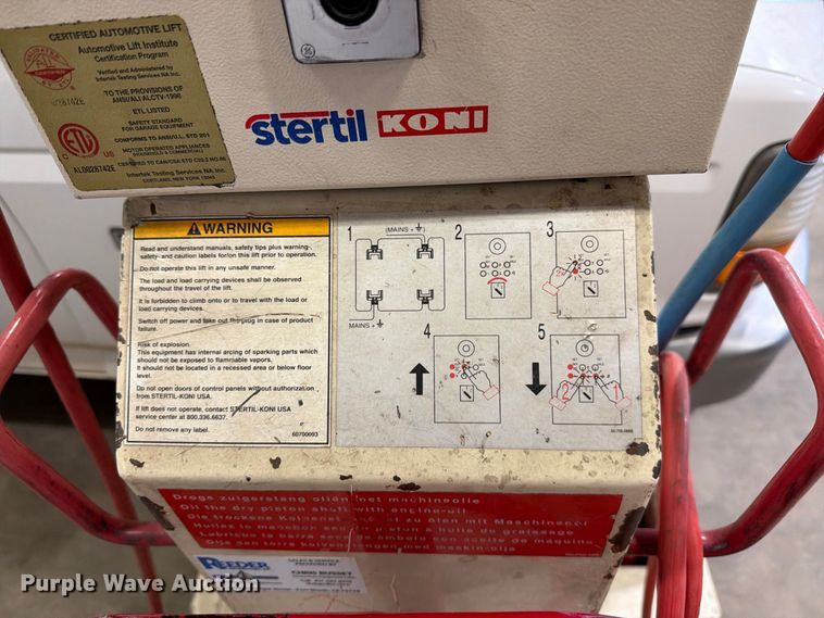 image for item EU5897 2003 Sterile Komi ST-1072 four post lift