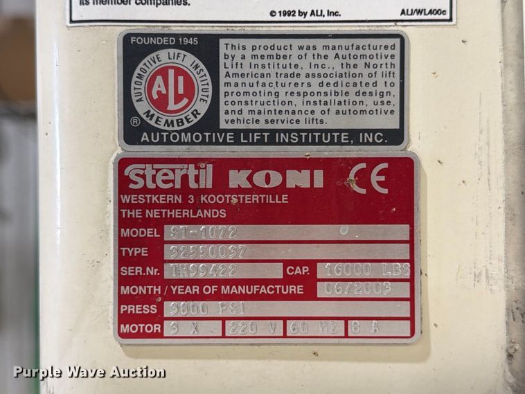 image for item EU5897 2003 Sterile Komi ST-1072 four post lift