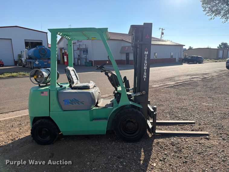 image for item EU5900 1999 Mitsubishi FG25 forklift