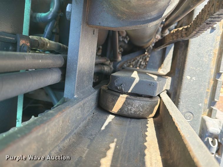 image for item EU5900 1999 Mitsubishi FG25 forklift