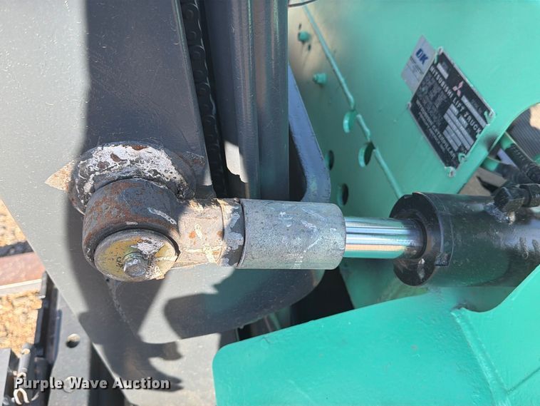 image for item EU5900 1999 Mitsubishi FG25 forklift
