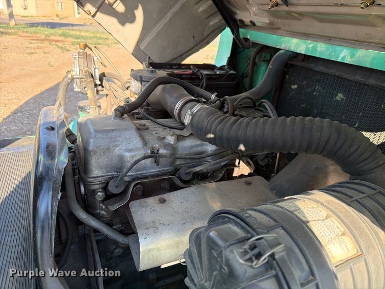 image for item EU5900 1999 Mitsubishi FG25 forklift