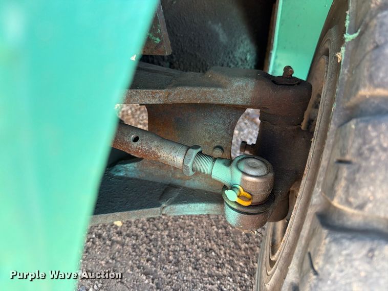 image for item EU5900 1999 Mitsubishi FG25 forklift