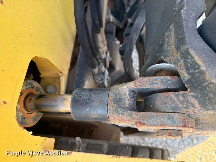 image for item EU5902 2001 Hyster H60XM forklift