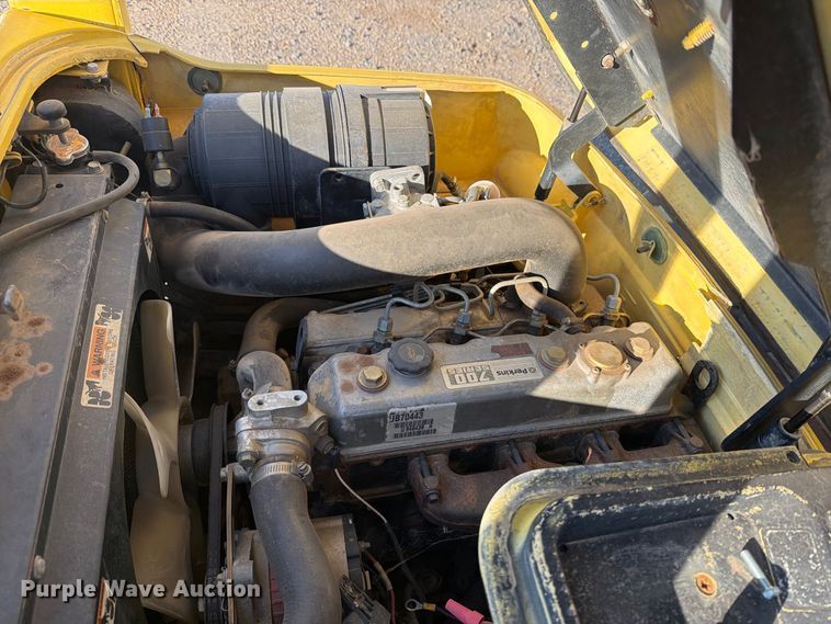 image for item EU5902 2001 Hyster H60XM forklift