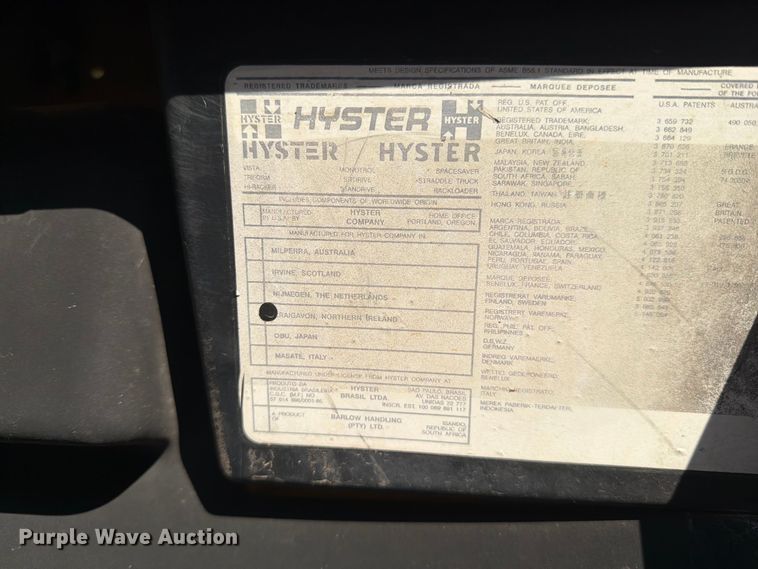 image for item EU5902 2001 Hyster H60XM forklift