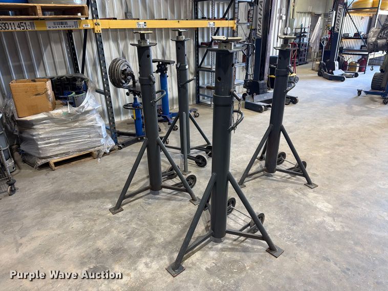 image for item EU5903 (4) Maschinenbau Haldenwang jack stands