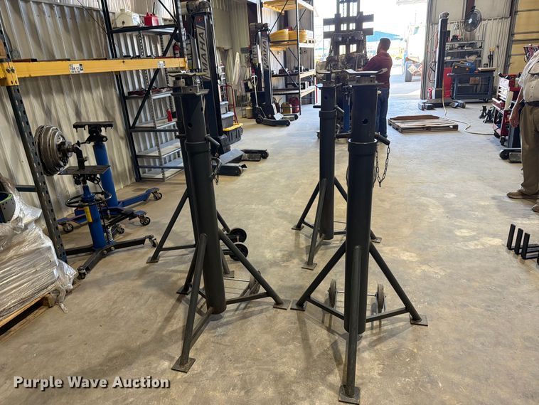 image for item EU5903 (4) Maschinenbau Haldenwang jack stands