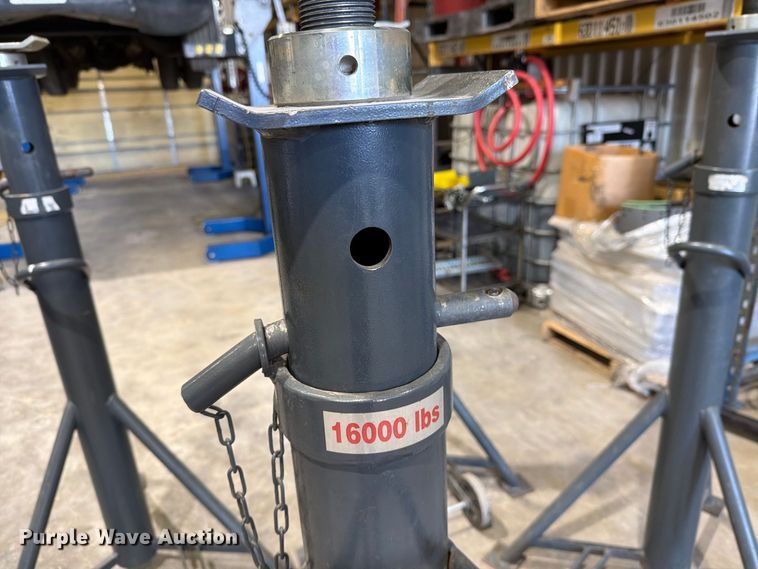 image for item EU5903 (4) Maschinenbau Haldenwang jack stands