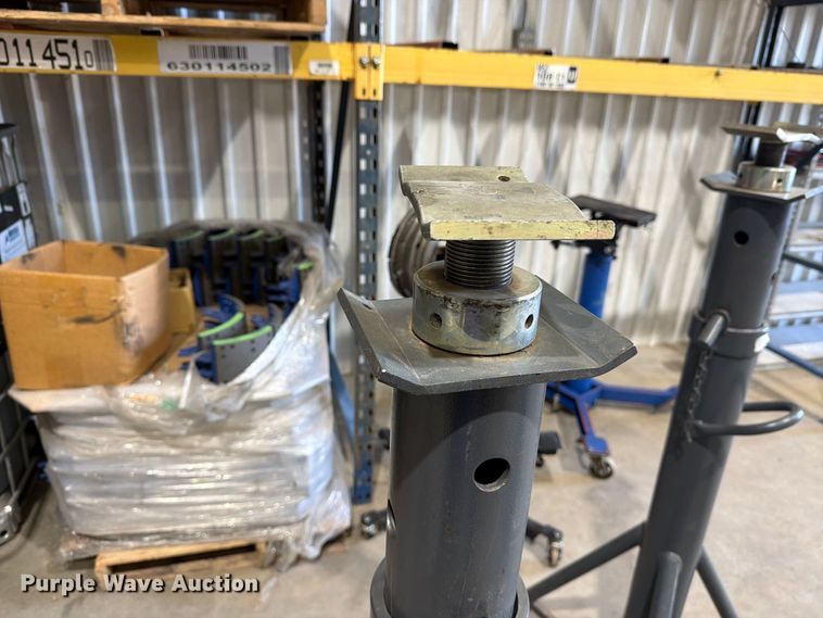 image for item EU5903 (4) Maschinenbau Haldenwang jack stands