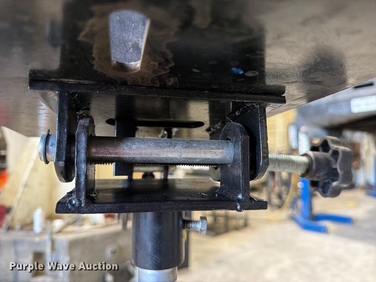 image for item EU5904 Transmission jack