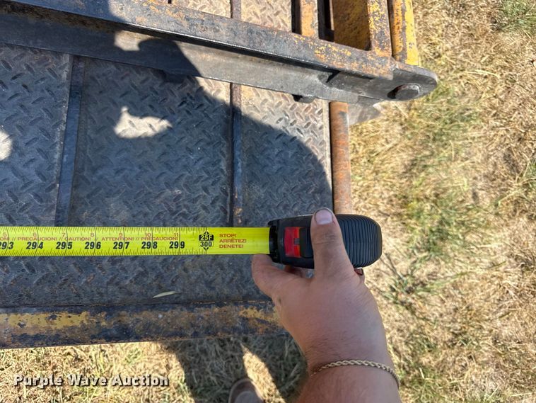image for item EV6152 1981 Holden HGD2022 equipment trailer