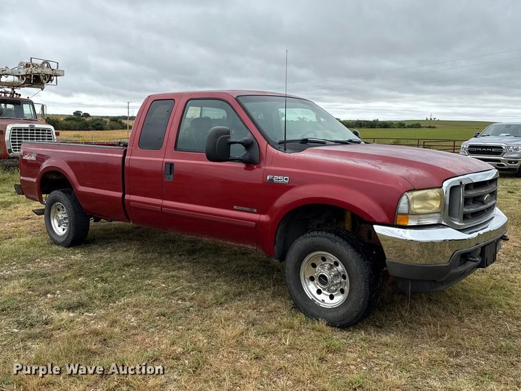 image for item EV6185 2003 Ford F250 Super Duty Ext. Cab pickup truck