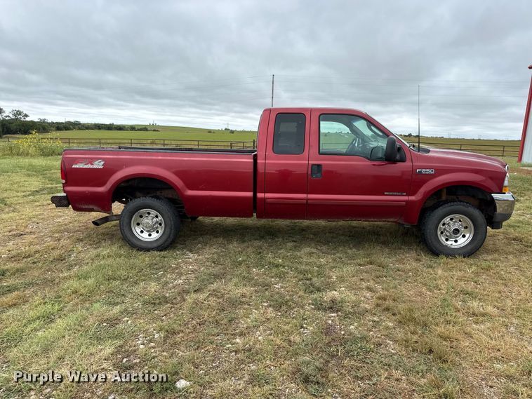 image for item EV6185 2003 Ford F250 Super Duty Ext. Cab pickup truck