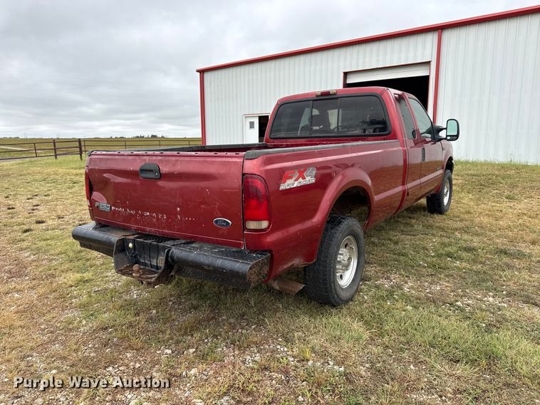 image for item EV6185 2003 Ford F250 Super Duty Ext. Cab pickup truck