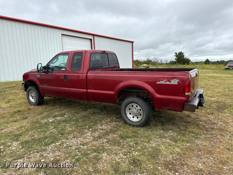 image for item EV6185 2003 Ford F250 Super Duty Ext. Cab pickup truck