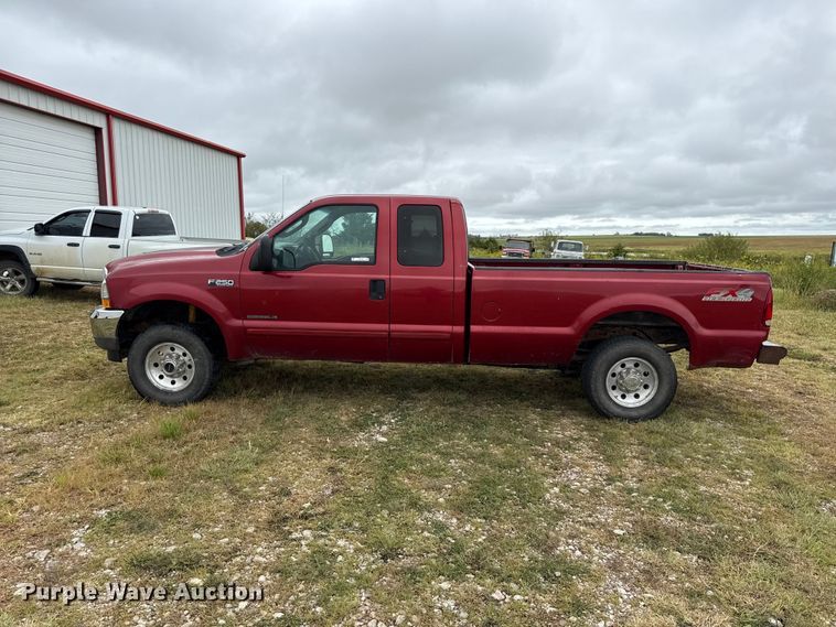 image for item EV6185 2003 Ford F250 Super Duty Ext. Cab pickup truck