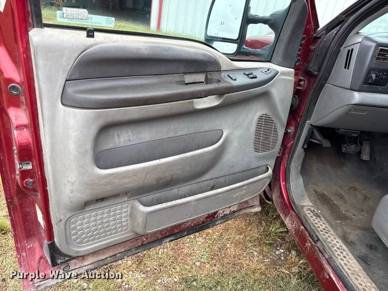 image for item EV6185 2003 Ford F250 Super Duty Ext. Cab pickup truck