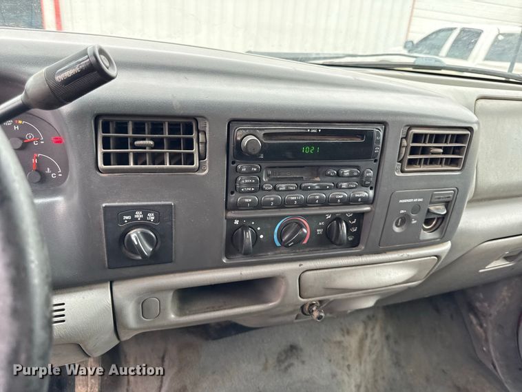 image for item EV6185 2003 Ford F250 Super Duty Ext. Cab pickup truck