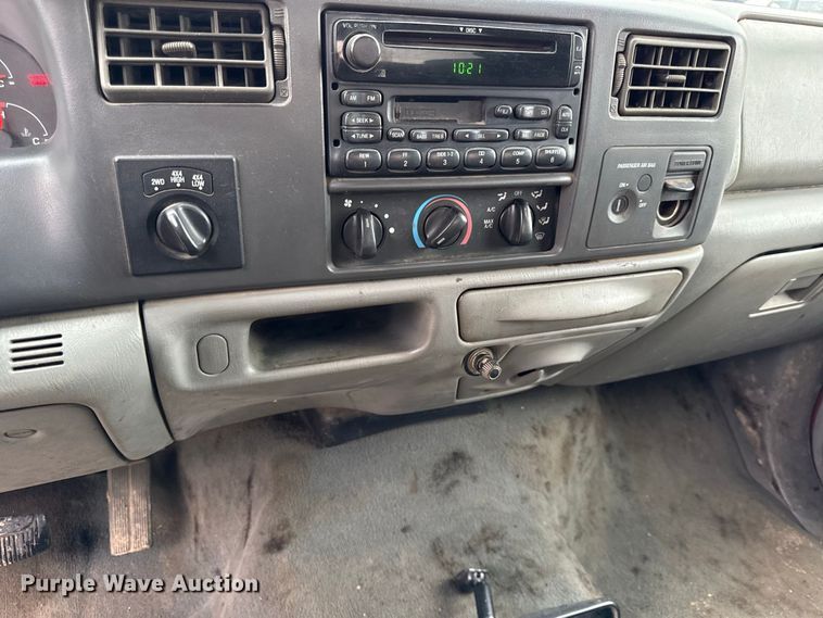 image for item EV6185 2003 Ford F250 Super Duty Ext. Cab pickup truck